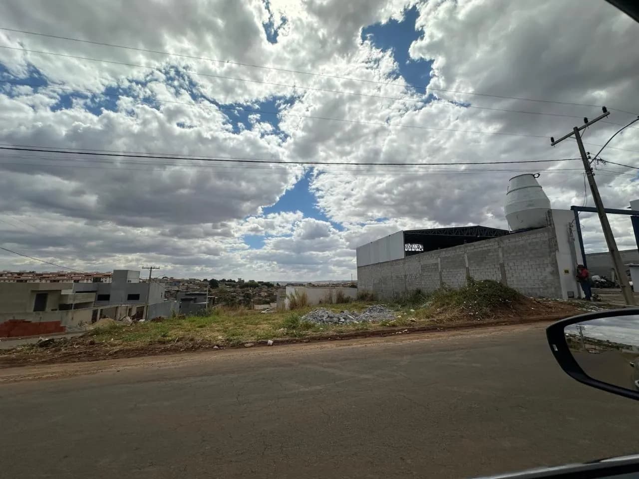 LOTE EXCELENTE LOCALIZAÇÃO DO JAMIL MIGUEL — foto 1
